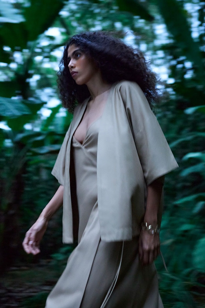 ENTRE A NATUREZA E A INOVAÇÃO: FLAVIA ARANHA APRESENTA PARCERIA COM TENCEL™ E TEXTIL CARMEM